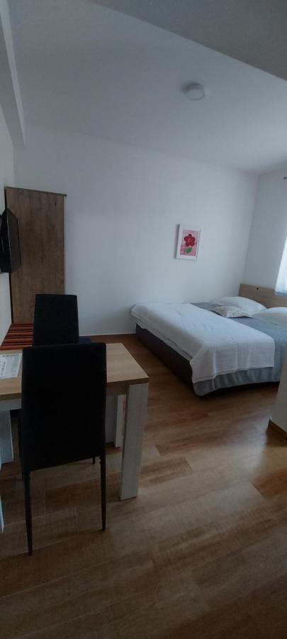 Apartmani Barka Неум Экстерьер фото