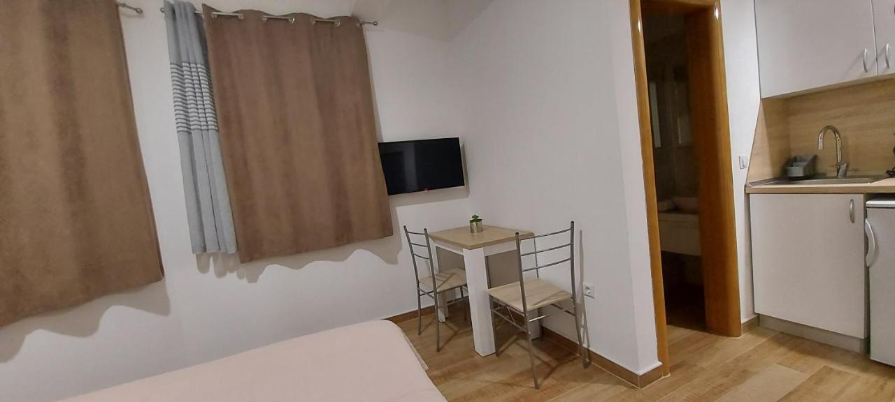 Apartmani Barka Неум Экстерьер фото