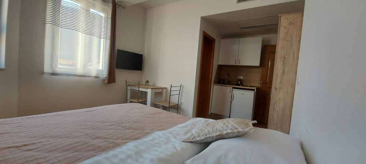 Apartmani Barka Неум Экстерьер фото